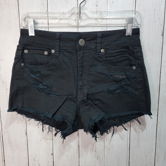 American Eagle Women's Black Hi-Rise Festival Distressed Denim Shorts Size 2. - Picture 1 of 8